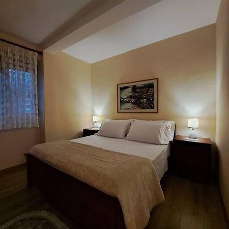 Quiet, Cozy, Luminous Apartment Tirana Buitenkant foto