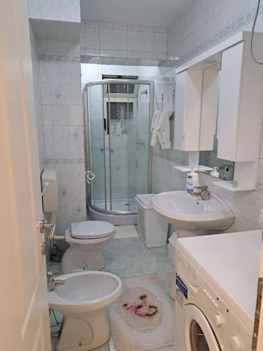 Quiet, Cozy, Luminous Apartment Tirana Buitenkant foto